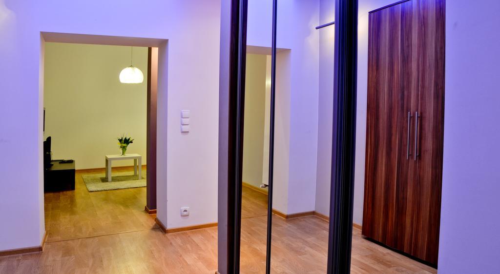 777 Apartaments クラクフ エクステリア 写真
