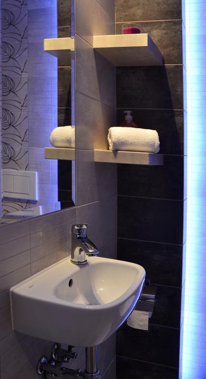 777 Apartaments クラクフ エクステリア 写真