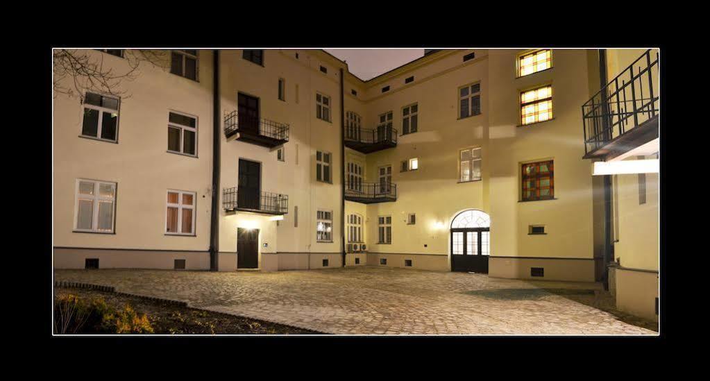 777 Apartaments クラクフ エクステリア 写真
